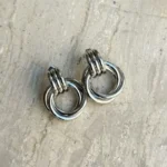 Ατσάλινα σκουλαρίκια ασημί Bonnie με minimal σχεδιασμό