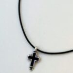 Κολιέ με κορδόνι Black Cross - Image 2